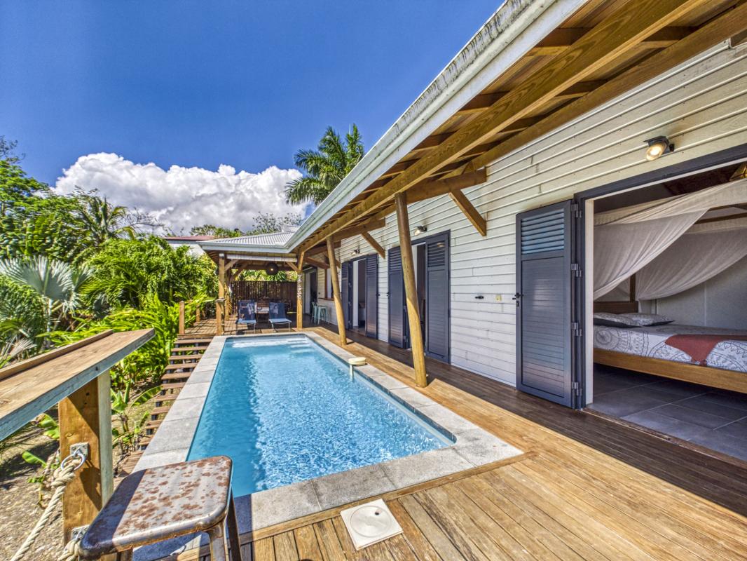 3.Location villa piscine vue mer 3 chambres Deshaies Guadeloupe